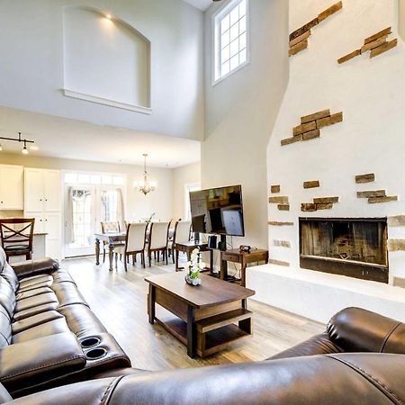 Sleep 10, Hot Tub, Massage Chair, Nintendo, Ping-Pong Table And 1 Acre Backyard! Villa Raleigh Esterno foto